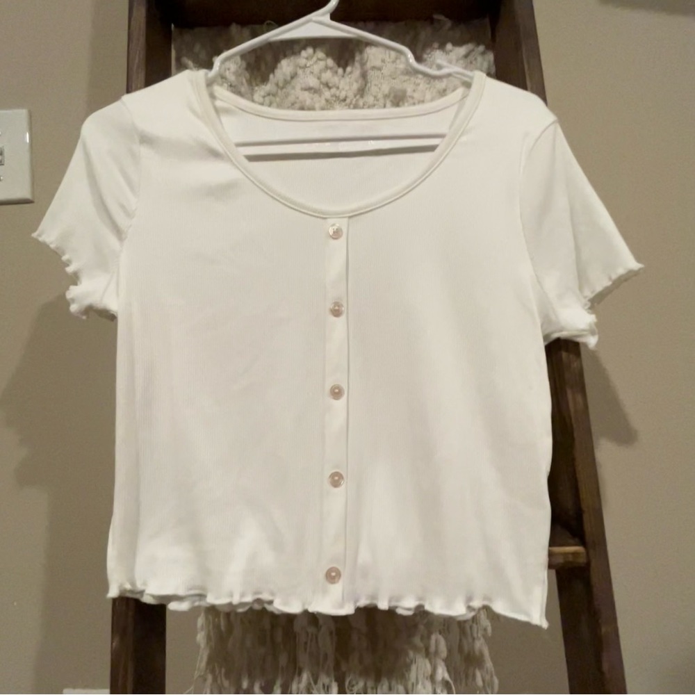 white ribbed boho style crop top shirt